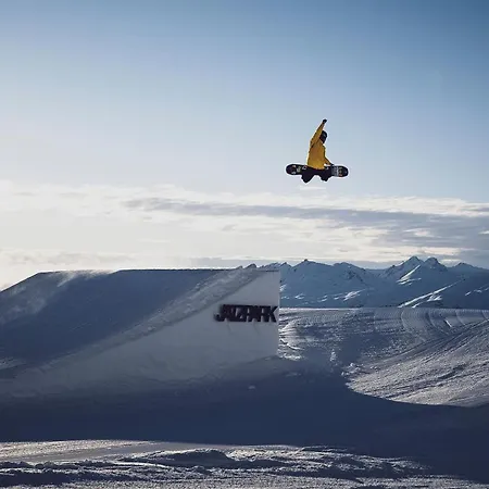 Davoser Huesli By Mountain מלון *