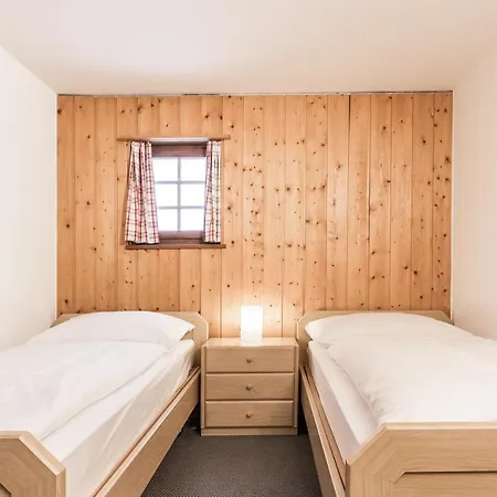 מלון Davoser Huesli By Mountain